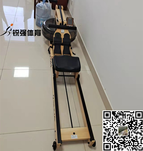 淄博某小区业主在BIBO必博官网体育选购的划船机