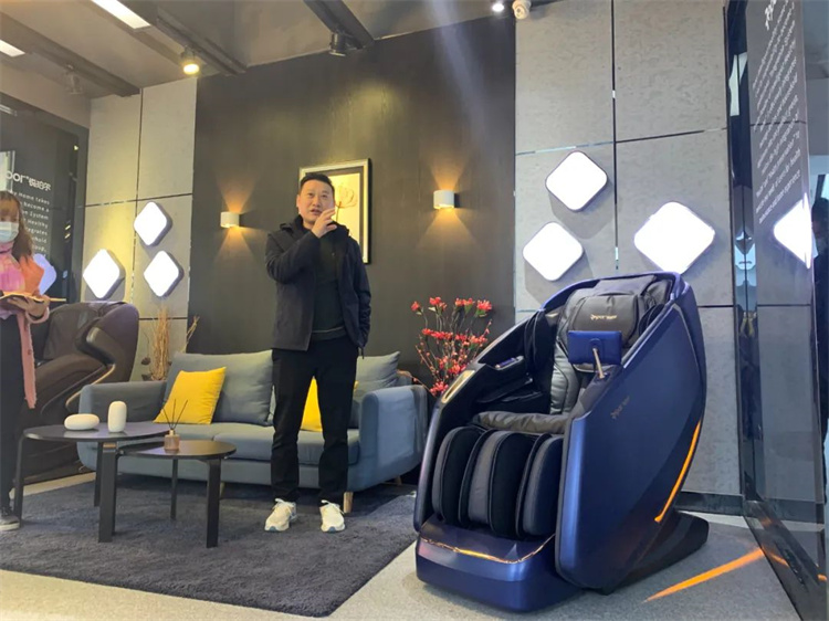 BIBO必博官网体育集团旗下品牌—锐珀尔举行新款4D穴感总裁按摩椅S500内训会