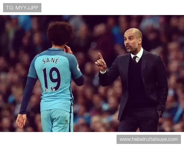 瓜迪奥拉调教边后卫新路径:从防守核心到进攻利器的完美转型分析 瓜迪奥拉调教边后卫新路径:从防守核心到进攻利器的完美转型分析