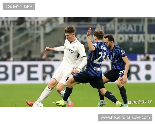 那不勒斯防守稳定性面临考验,近期波动对争冠形势产生影响 那不勒斯防守稳定性面临考验,近期波动对争冠形势产生影响