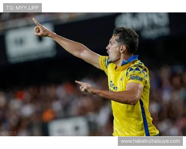 瓦伦西亚管理层决策争议显现，对球队赛季稳定性造成阶段性影响