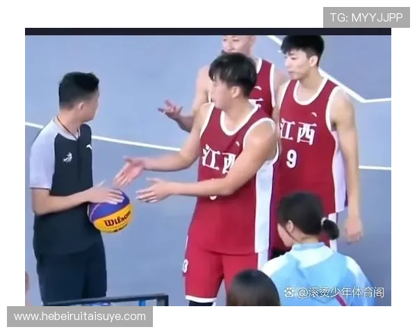 新手必看：篮球比赛中拉人犯规的判罚标准与简单解读